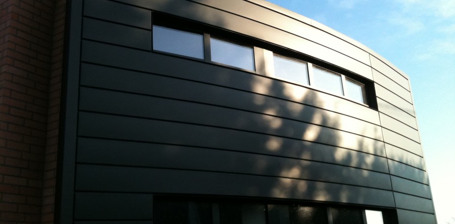 Bardage en zinc à profil à emboitement